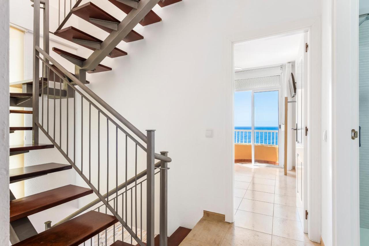 Apartment Beachfront Triplex With Swimming Pool & Parking Radazul