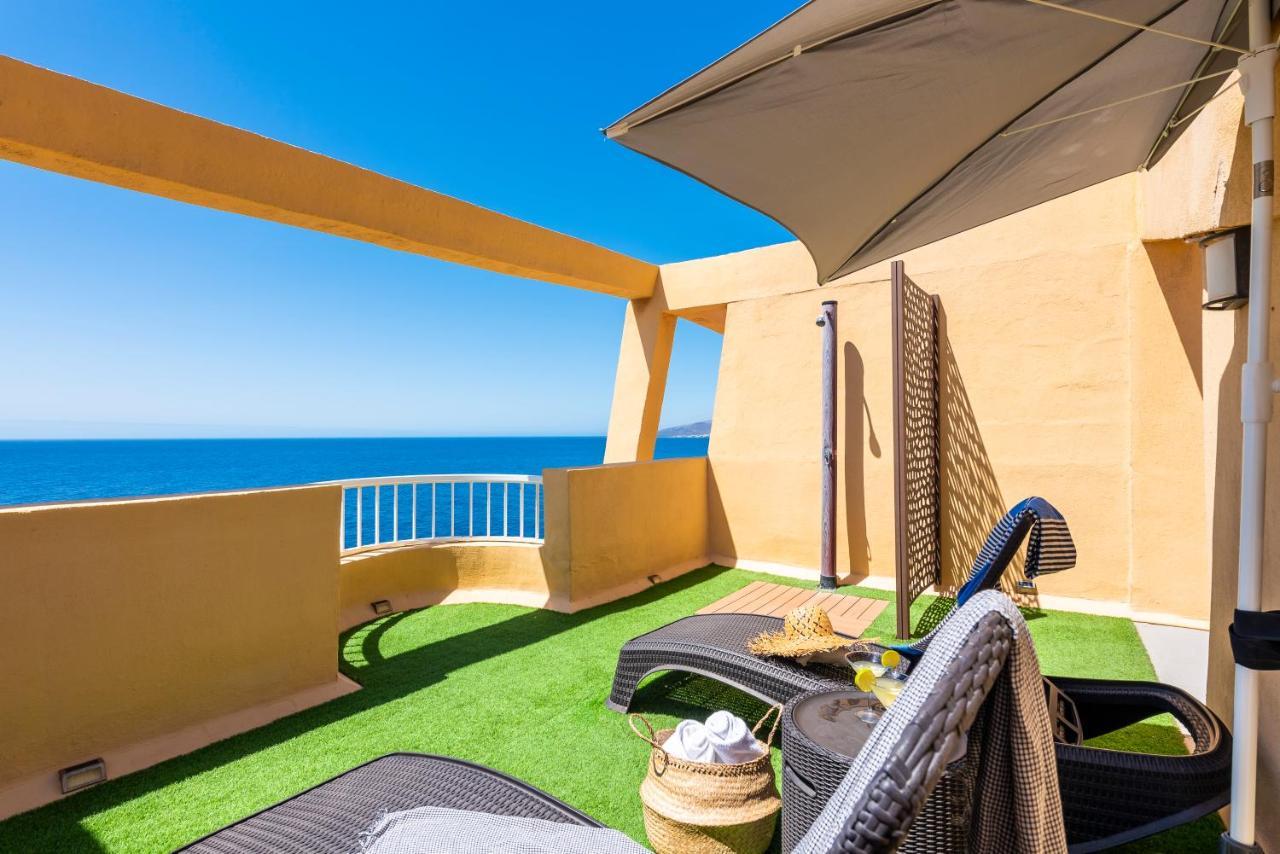 Apartment Beachfront Triplex With Swimming Pool & Parking
