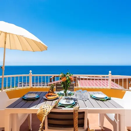 Beachfront Triplex With Swimming Pool & Parking Radazul Exterior photo