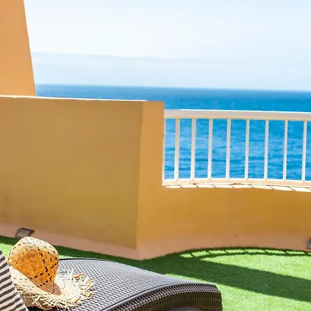 Beachfront Triplex With Swimming Pool & Parking Radazul Exterior photo