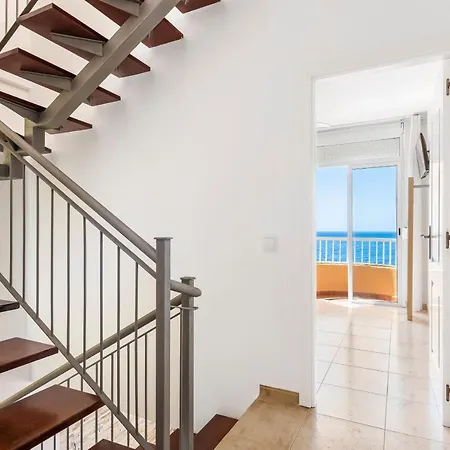 Beachfront Triplex With Swimming Pool & Parking Radazul Exterior photo