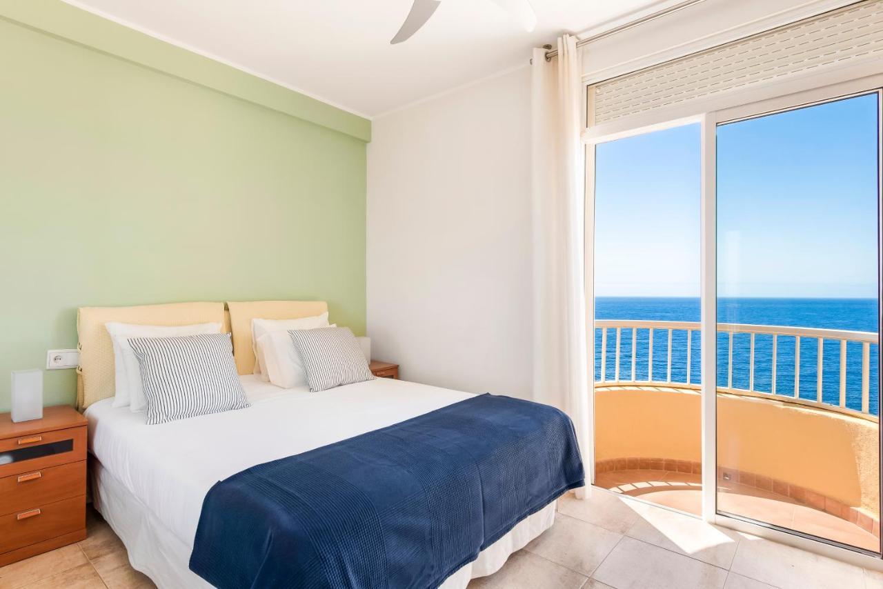 Beachfront Triplex With Swimming Pool & Parking Apartamento *